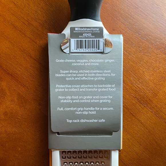 NWT Goodcook Medium Etched Grater with Comfort Grip Handle - Picture 4 of 4